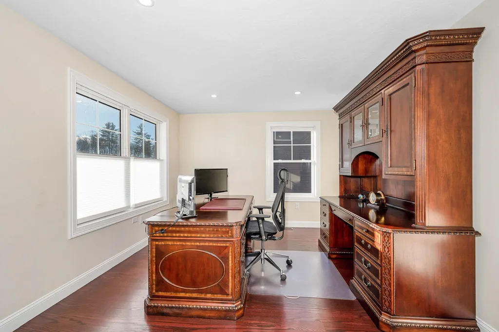 25 Renaissance Circle Salem NH 03079
