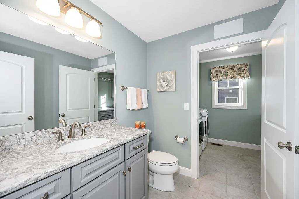 25 Renaissance Circle Salem NH 03079