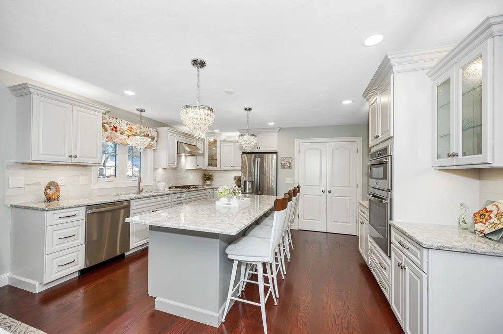 25 Renaissance Circle Salem NH 03079