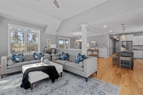 326 Montelona Road Goffstown NH 03045