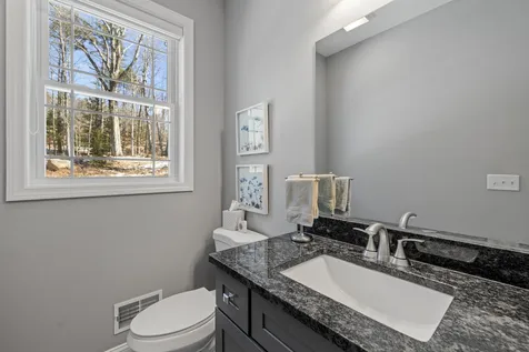 326 Montelona Road Goffstown NH 03045