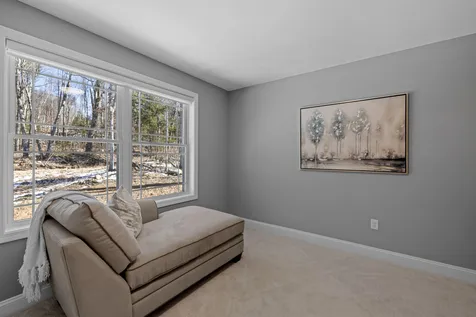 326 Montelona Road Goffstown NH 03045