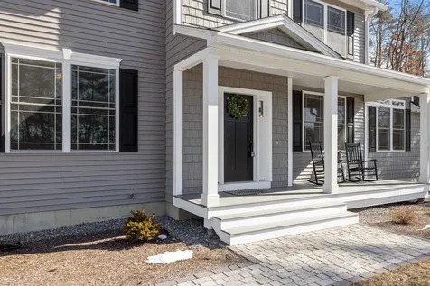 326 Montelona Road Goffstown NH 03045