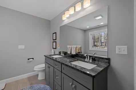 326 Montelona Road Goffstown NH 03045