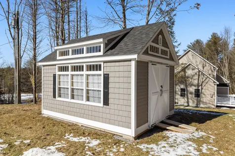326 Montelona Road Goffstown NH 03045