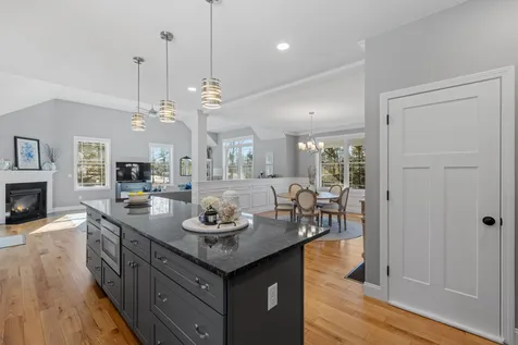 326 Montelona Road Goffstown NH 03045
