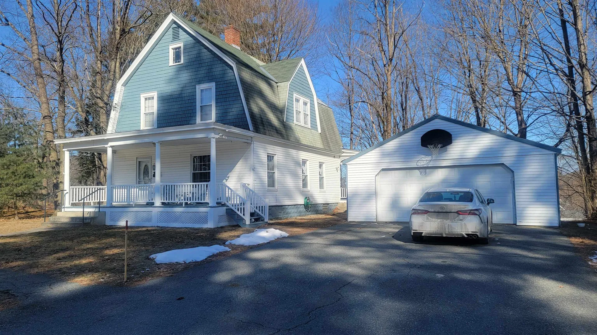 61 Grove Street Claremont NH 03743