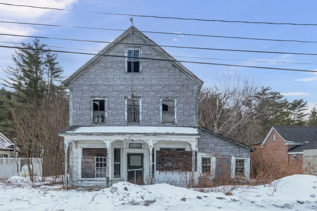 25 Lake Tarleton Road, Warren NH Real Estate Listing MLS 4985540 Teamner