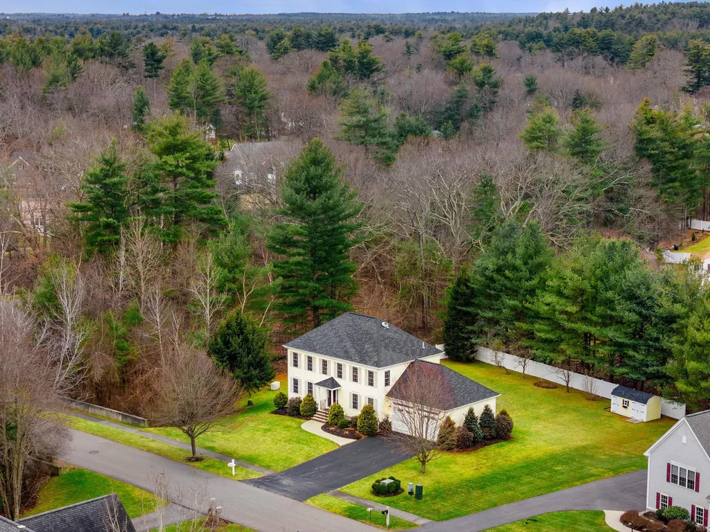 25 Flintlock Road Salem NH 03079