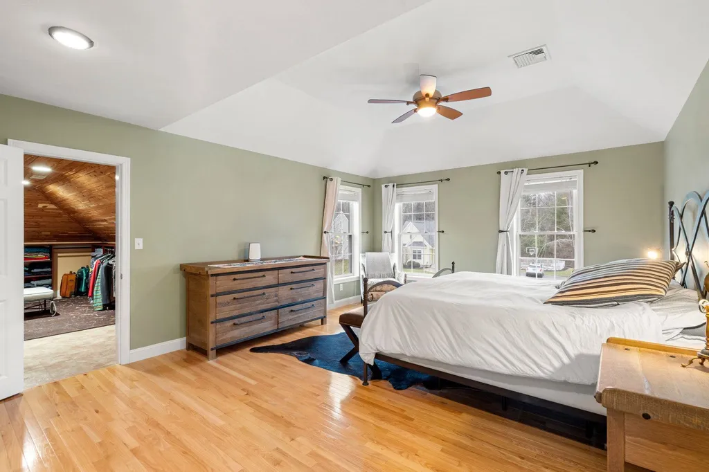 25 Flintlock Road Salem NH 03079