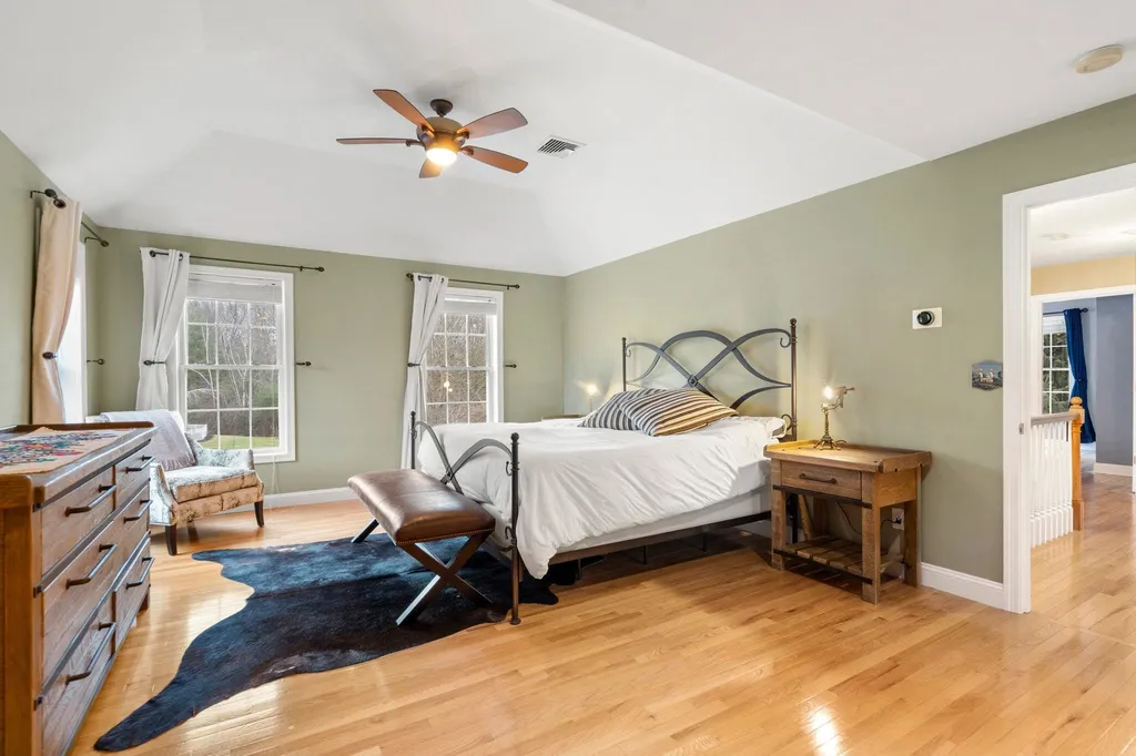 25 Flintlock Road Salem NH 03079