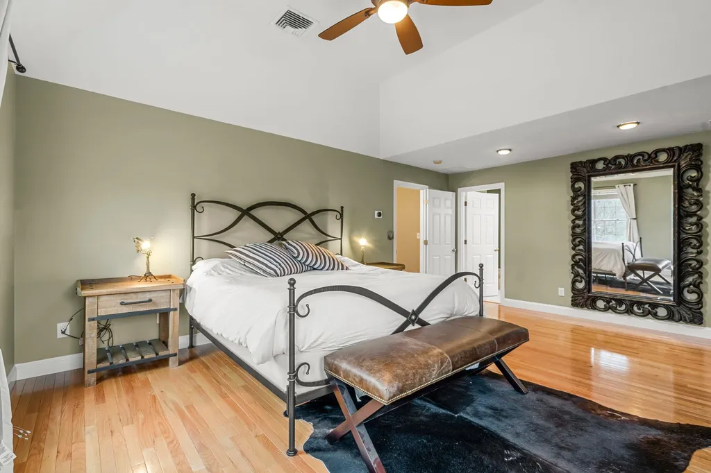 25 Flintlock Road Salem NH 03079