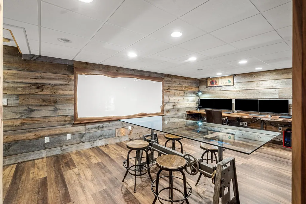 25 Flintlock Road Salem NH 03079