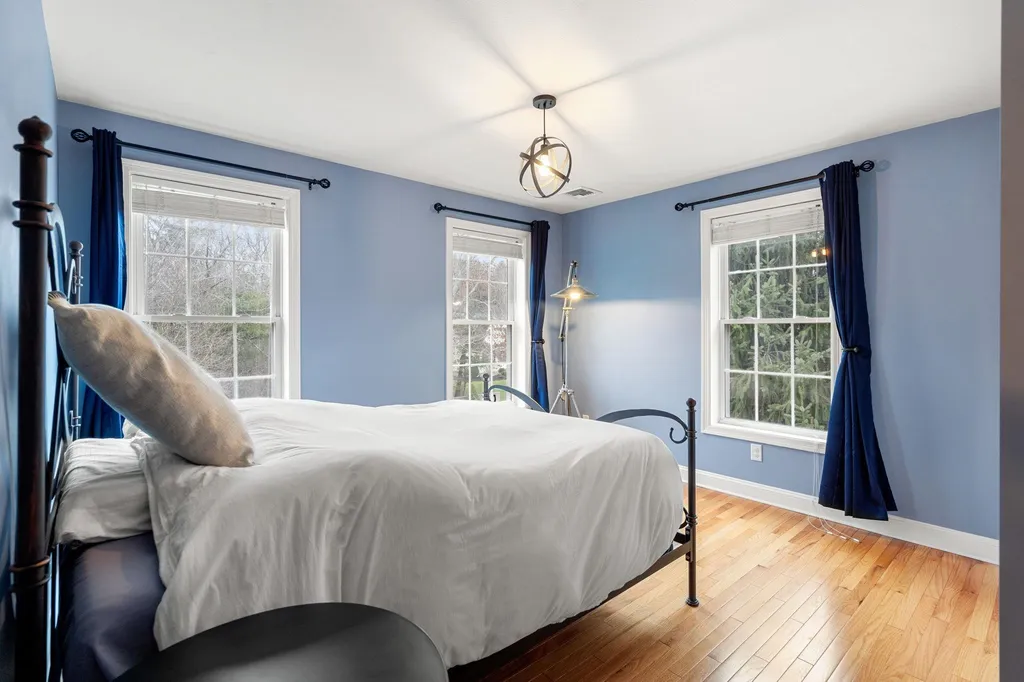 25 Flintlock Road Salem NH 03079