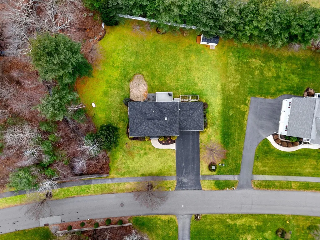 25 Flintlock Road Salem NH 03079
