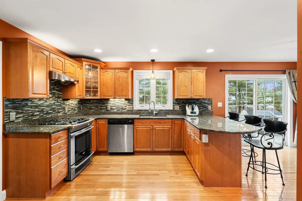 25 Flintlock Road Salem NH 03079