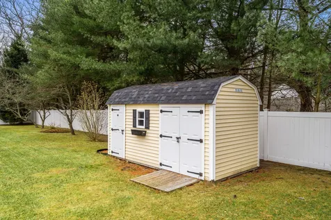 25 Flintlock Road Salem NH 03079