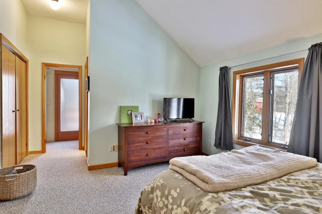 595 Main Street Chester VT 05143
