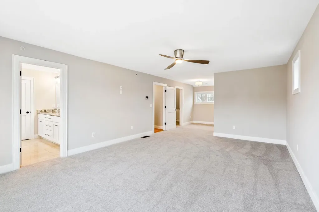 202 Sage Lane Portsmouth NH 03801