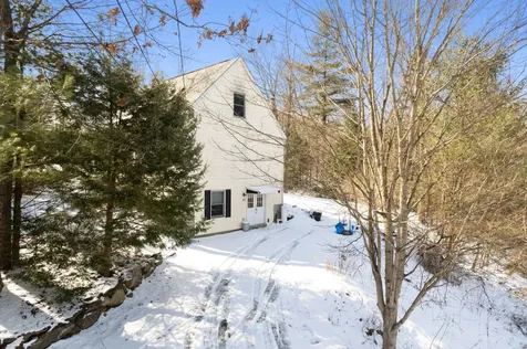 47 Sherwood Circle Brattleboro VT 05301
