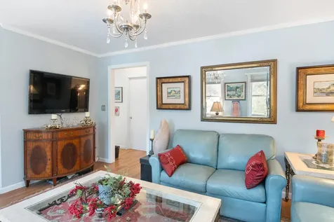47 Sherwood Circle Brattleboro VT 05301