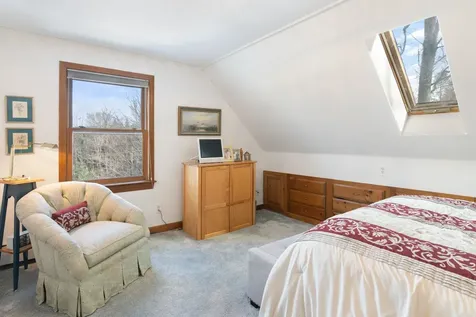 47 Sherwood Circle Brattleboro VT 05301