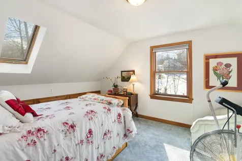 47 Sherwood Circle Brattleboro VT 05301