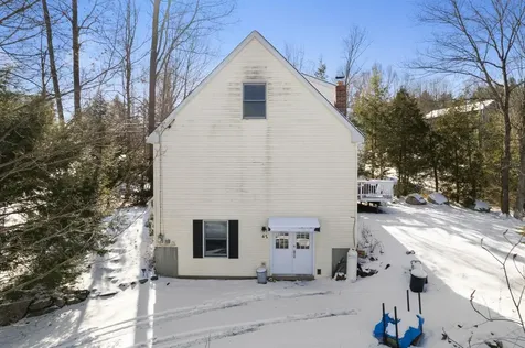 47 Sherwood Circle Brattleboro VT 05301