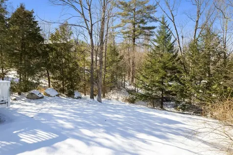 47 Sherwood Circle Brattleboro VT 05301