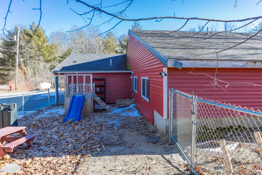 3 Simons Lane Newmarket NH 03857