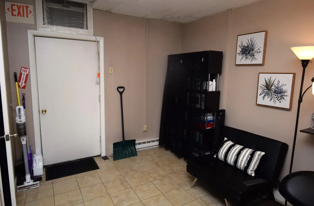 160 Main Street Kingston NH 03848