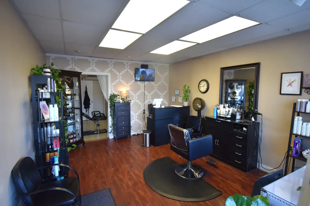 160 Main Street Kingston NH 03848