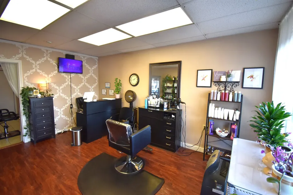 160 Main Street Kingston NH 03848