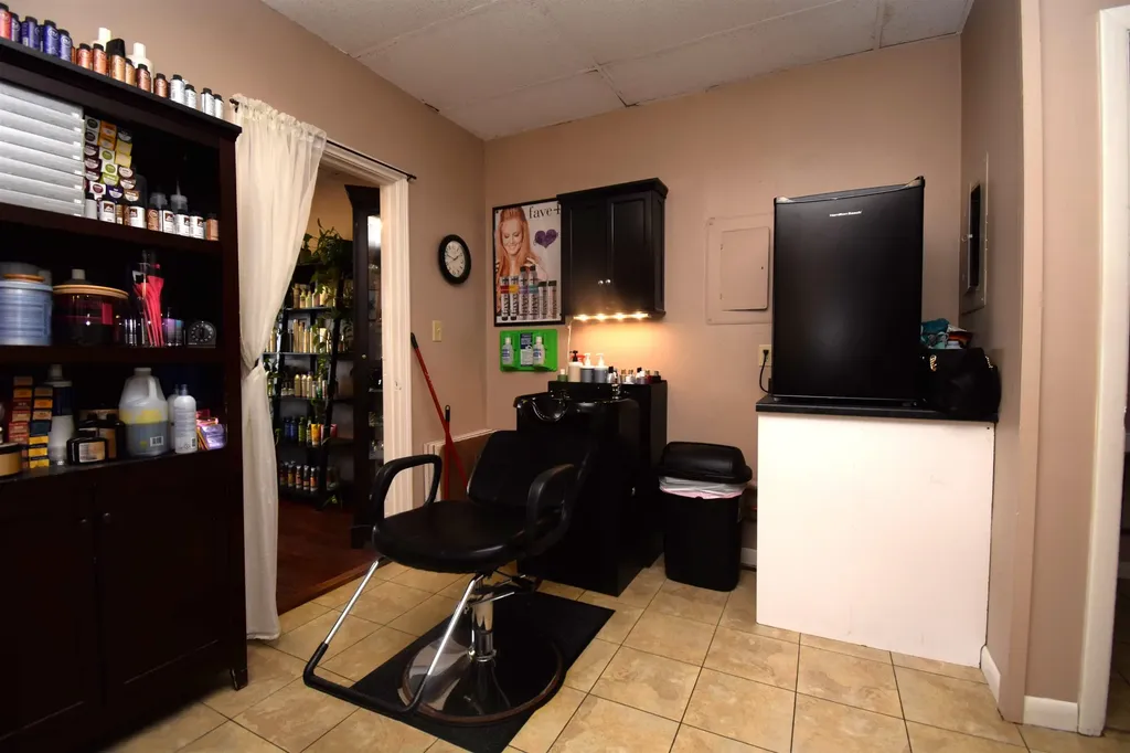 160 Main Street Kingston NH 03848