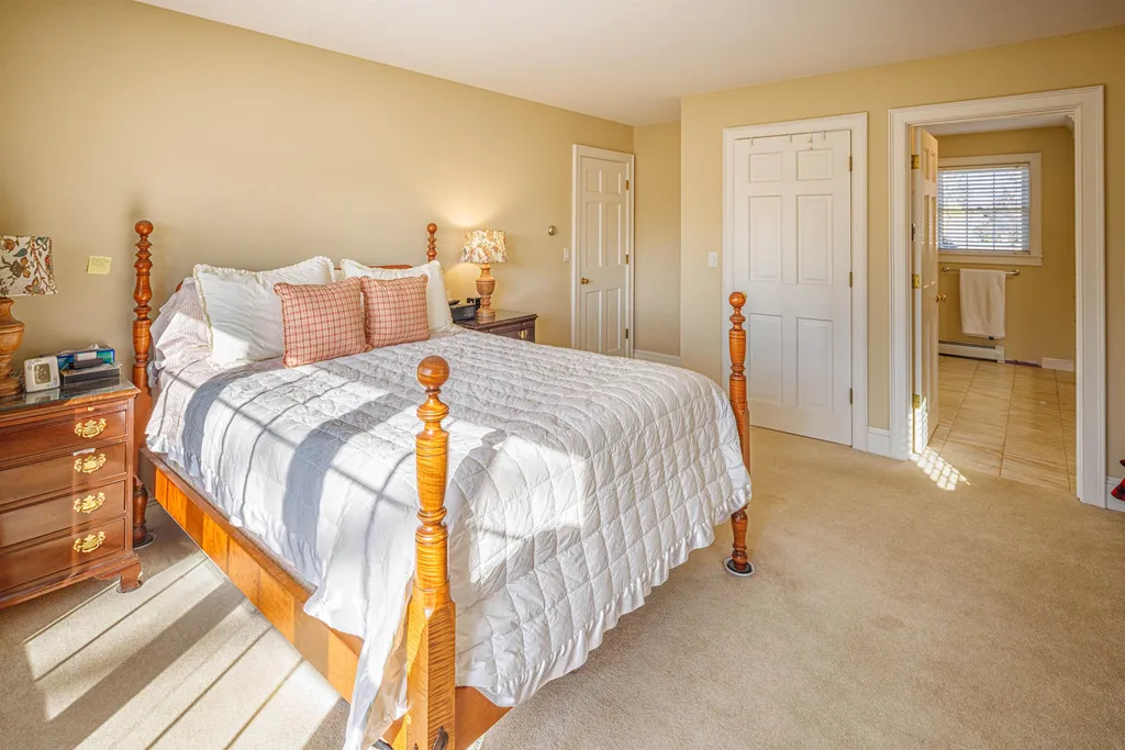 9 Fairway Drive Dover NH 03820