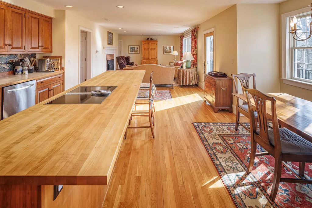 9 Fairway Drive Dover NH 03820