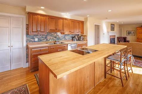 9 Fairway Drive Dover NH 03820