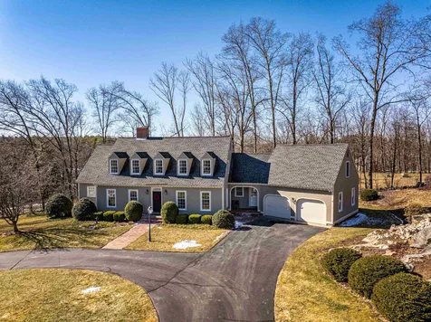 9 Fairway Drive Dover NH 03820