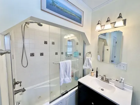 33 Pinewood Lane Milton VT 05468