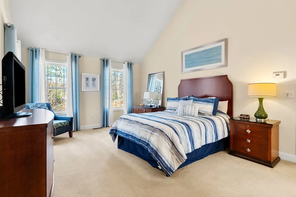 11 Surrey Court Milford NH 03055