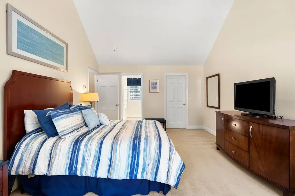 11 Surrey Court Milford NH 03055