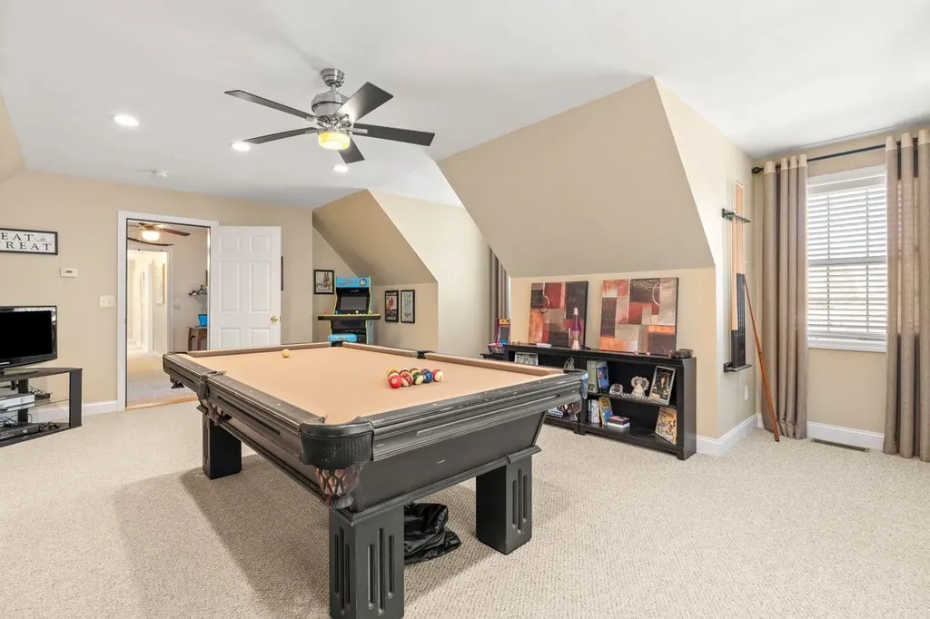 11 Surrey Court Milford NH 03055