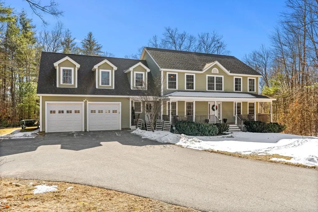 11 Surrey Court Milford NH 03055