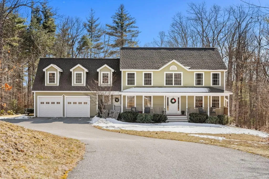 11 Surrey Court Milford NH 03055