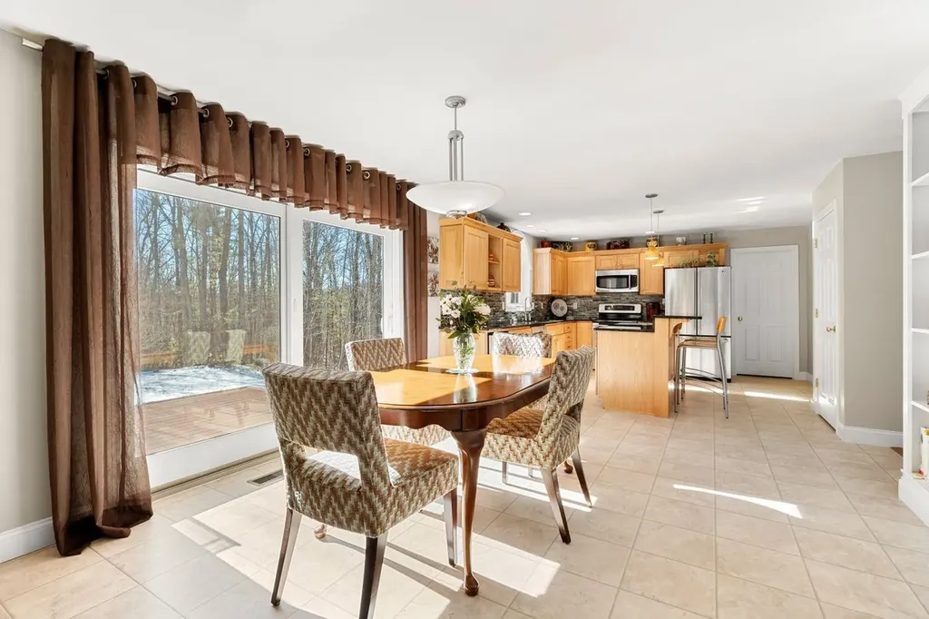 11 Surrey Court Milford NH 03055