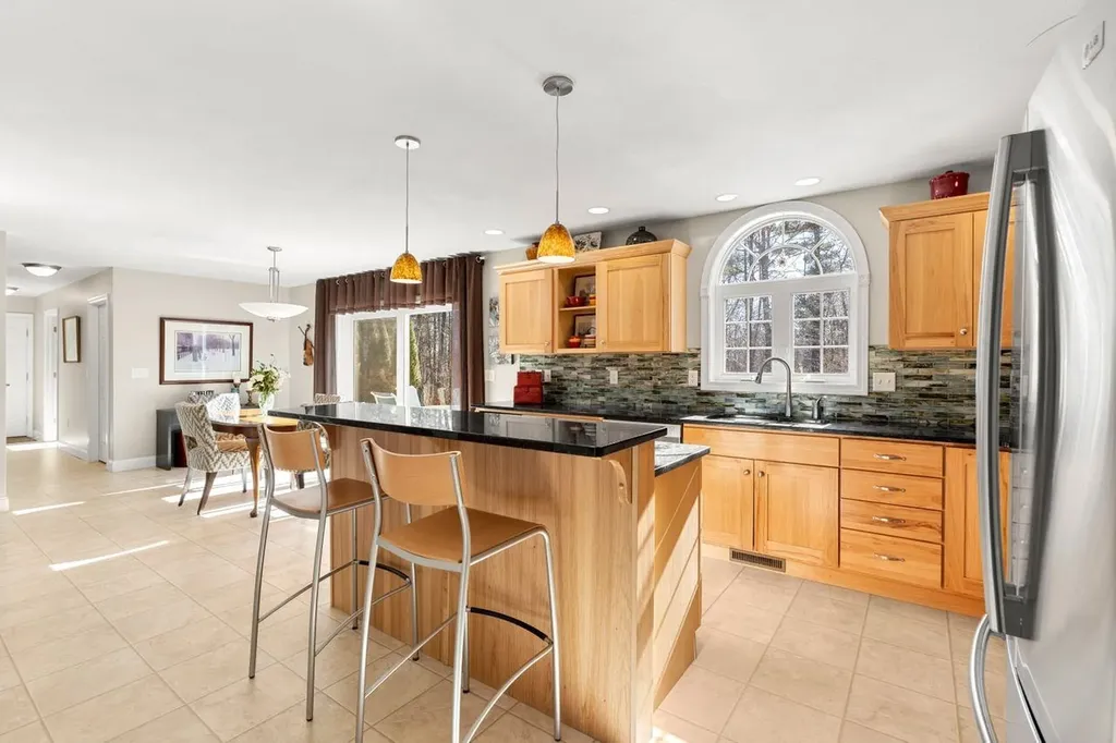 11 Surrey Court Milford NH 03055