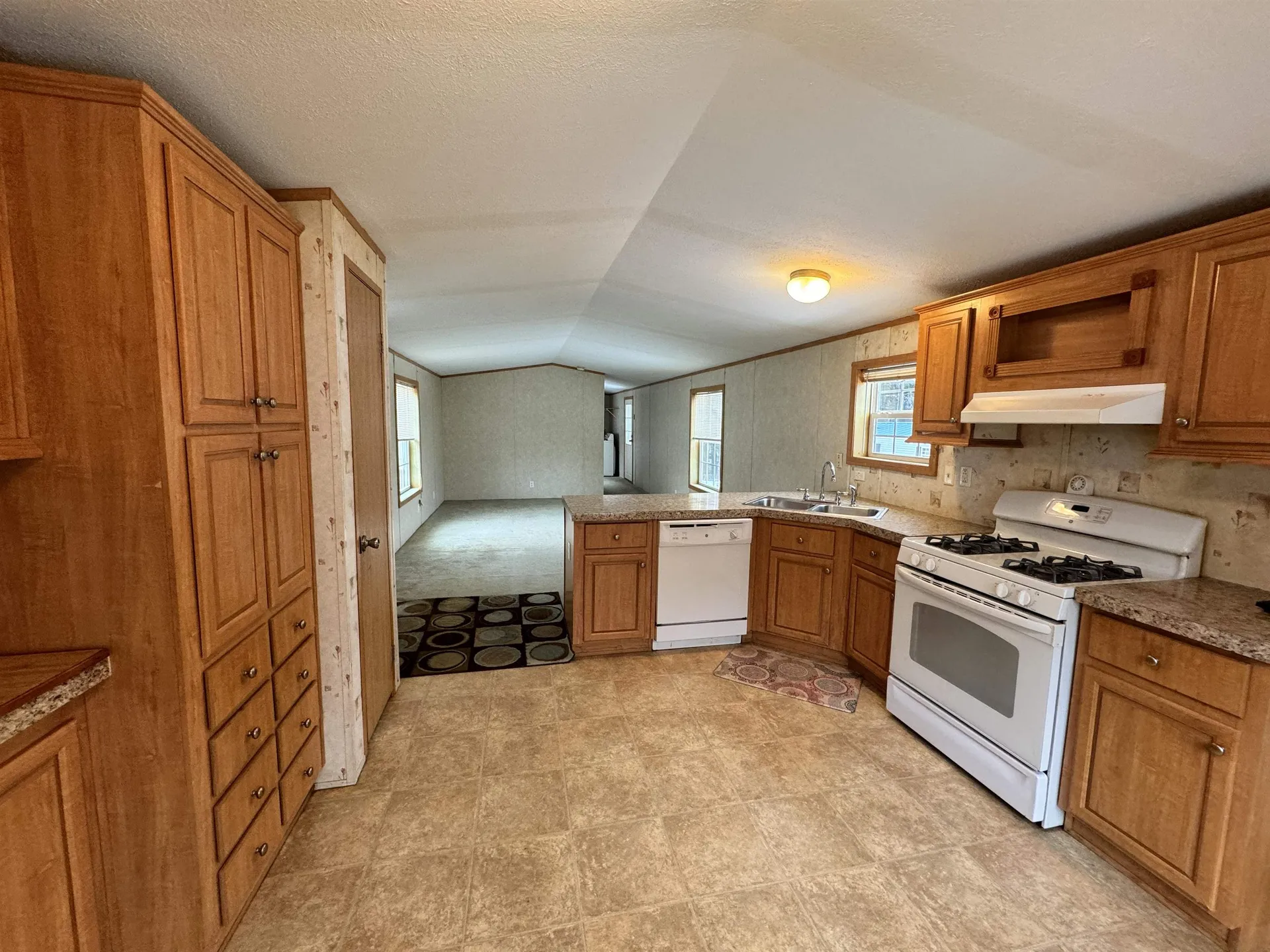 190 Merrimac Circle Hartford VT 05001