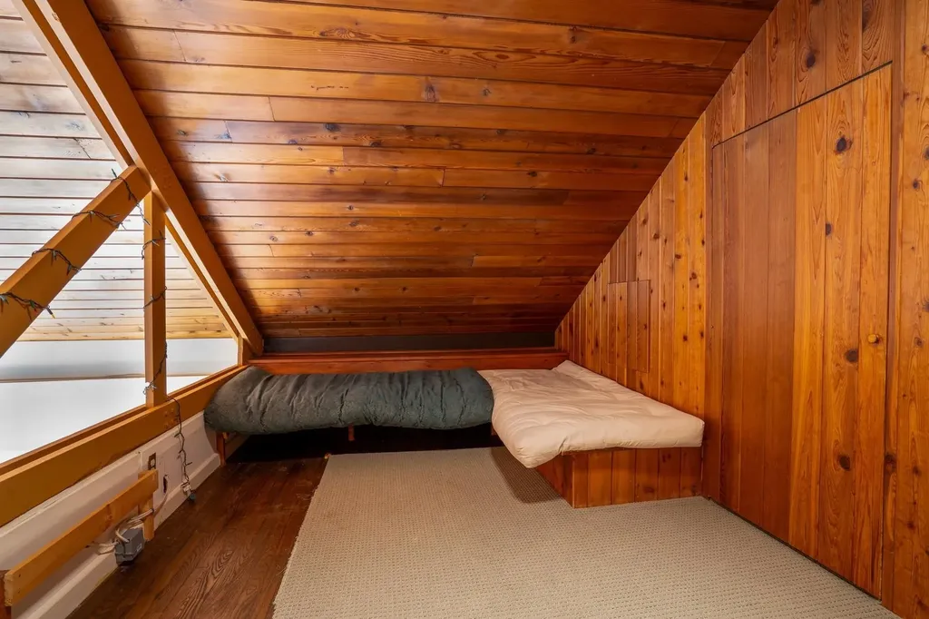 16 Middle Ridge Road Winhall VT 05340