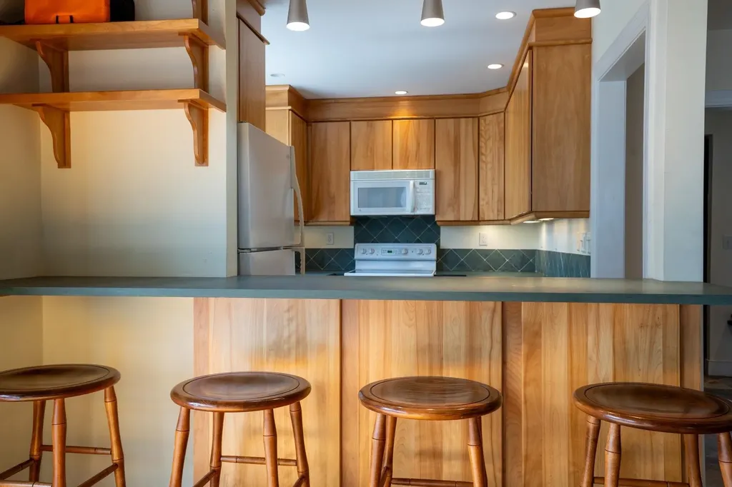 16 Middle Ridge Road Winhall VT 05340