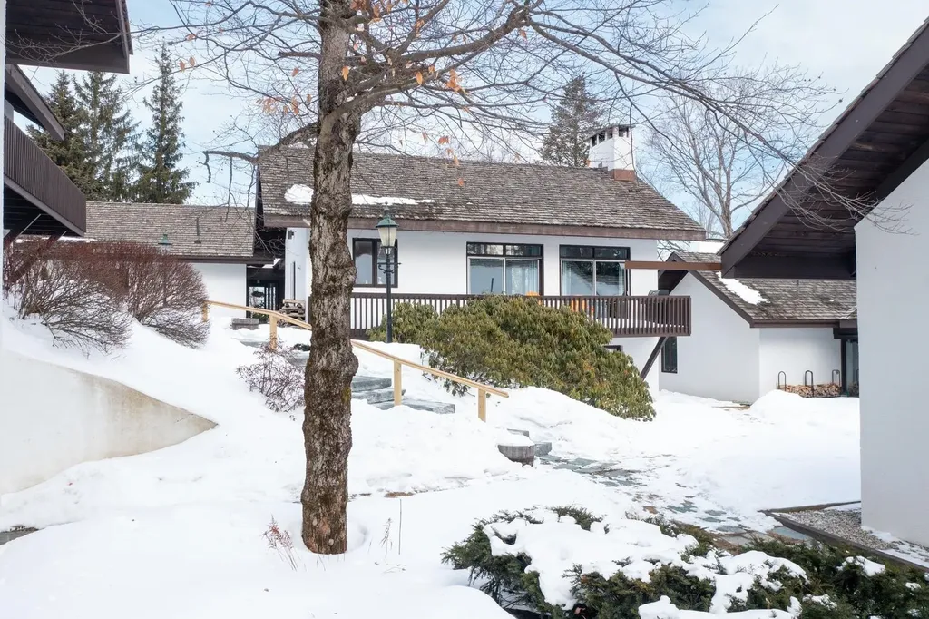 16 Middle Ridge Road Winhall VT 05340